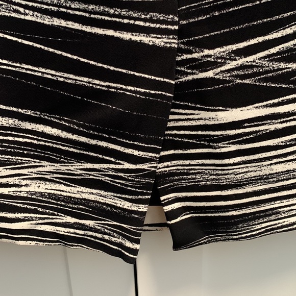 Hugo Boss Designer Skirt - Picture 6 of 7